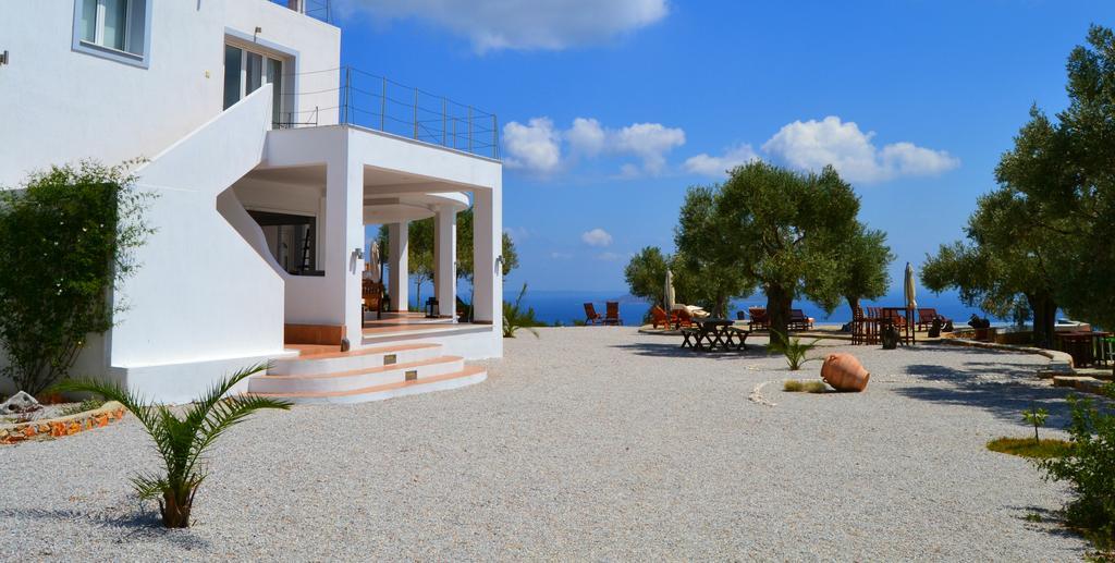 The Infinity 180 Luxury Suites Milia Exterior foto