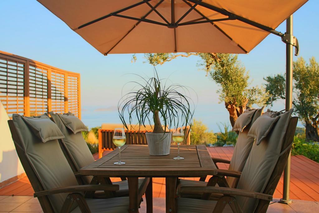 The Infinity 180 Luxury Suites Milia Exterior foto