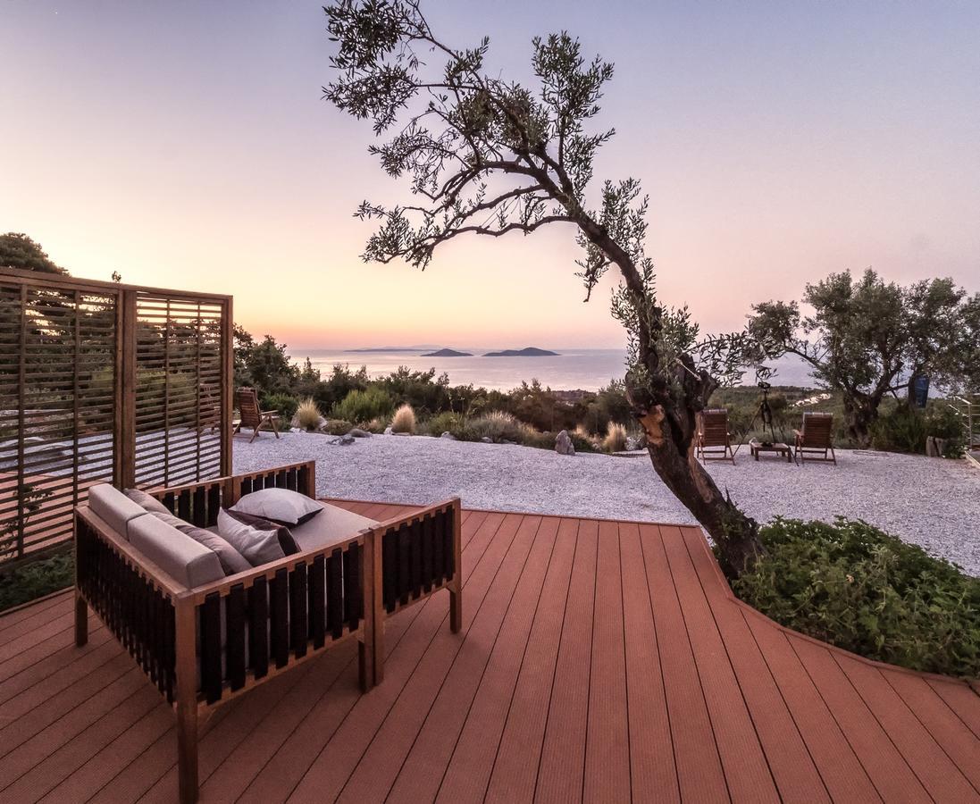 The Infinity 180 Luxury Suites Milia Exterior foto
